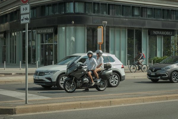 Les accessoires indispensables à acheter avec un gilet airbag moto
